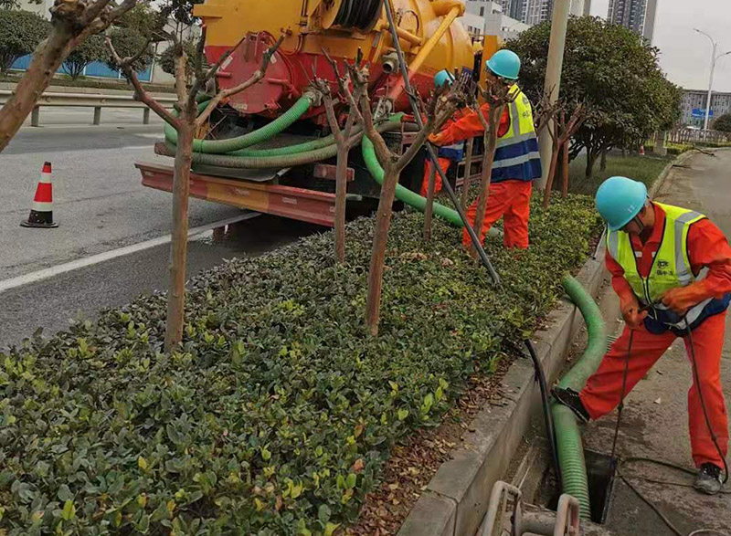 桑日市政管道清淤